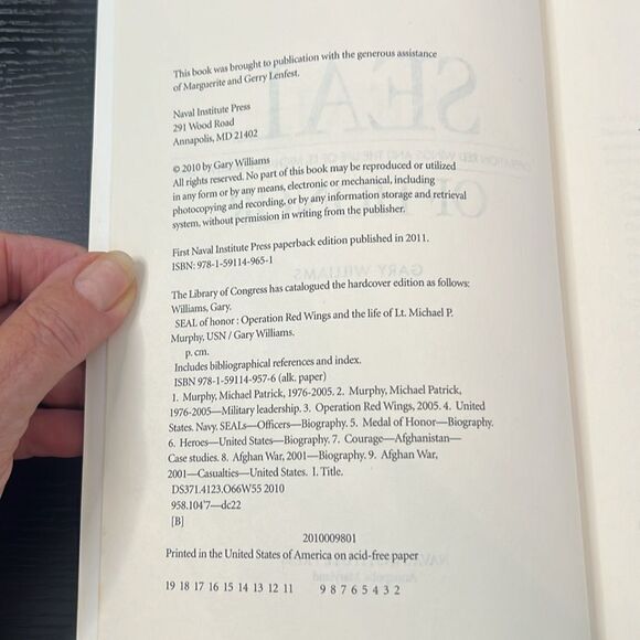 COPY - SEAL of Honor ~ Operation Red Wings ~ Paperback - Picture 4 of 4